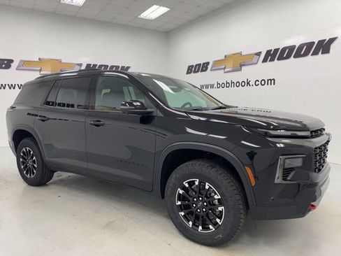 New 2026 Chevrolet Traverse Z71 w/ Enhanced Driving Package image 3