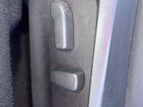 Used 2020 Subaru Crosstrek 2.0i Limited w/ Moonroof Package w/Navigation image 14