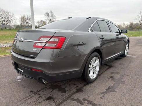Used 2018 Ford Taurus SEL image 8