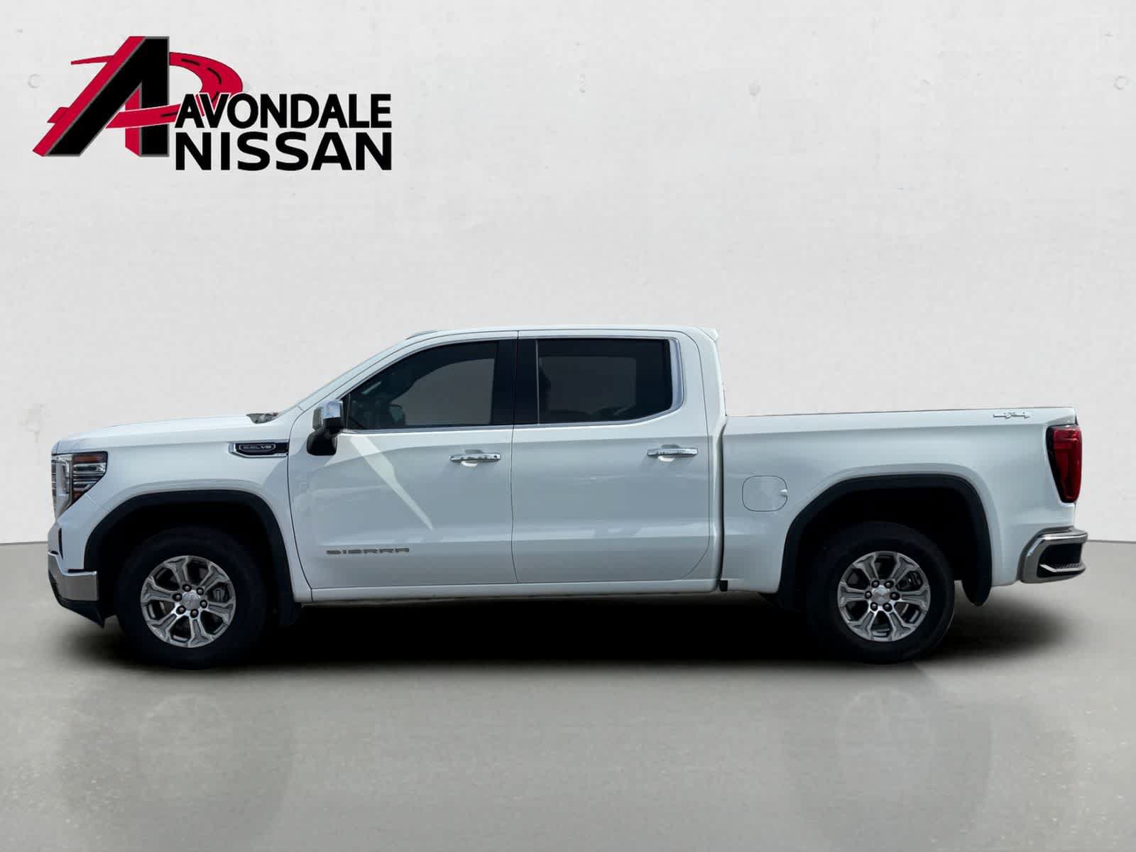 Used 2024 GMC Sierra 1500 SLT AWD/4WD image 3