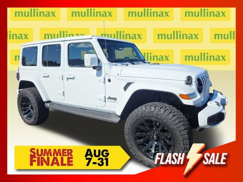 Used 2023 Jeep Wrangler Unlimited Sahara AWD/4WD image 1