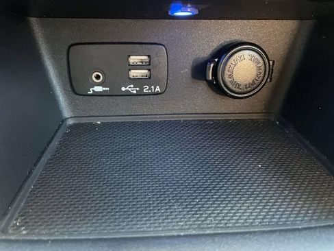 Used 2021 Subaru Forester Premium AWD/4WD image 26