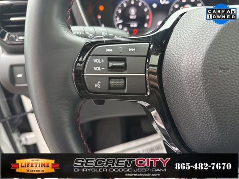 Used 2025 Honda Pilot Black Edition image 42