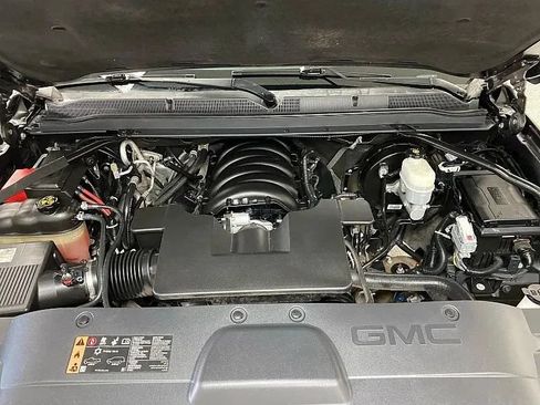 Used 2018 GMC Yukon SLE w/ SLE Value Package RWD image 15