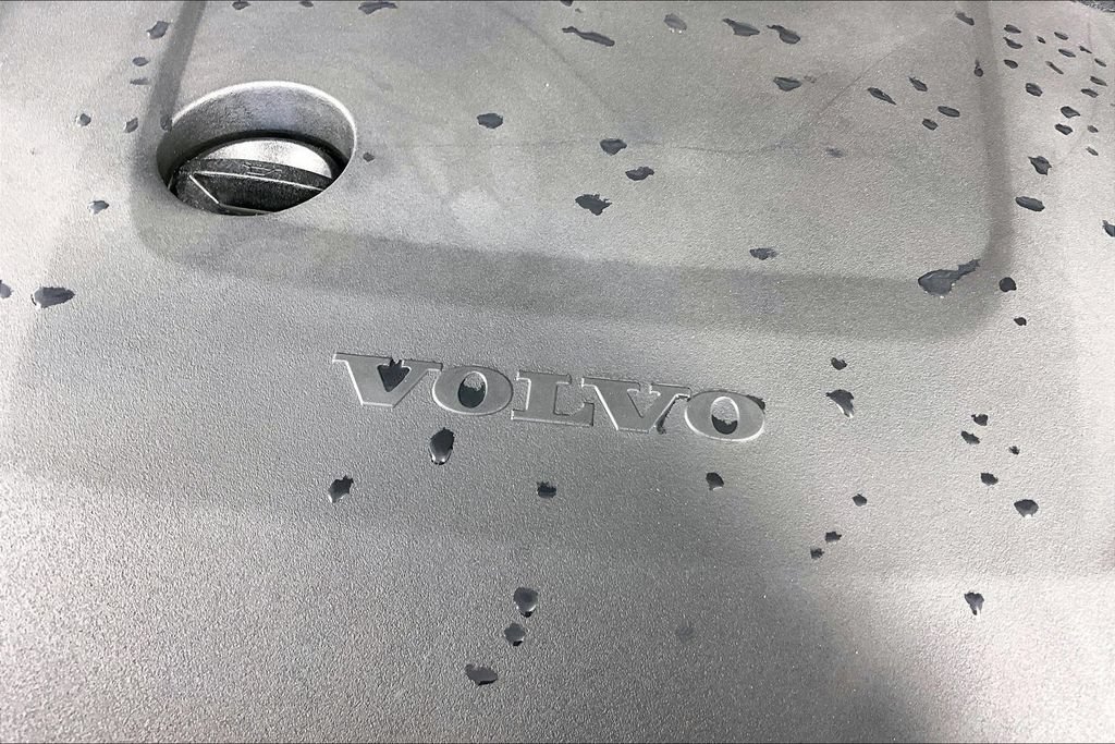 Used 2023 Volvo XC90 B6 Plus AWD/4WD image 32