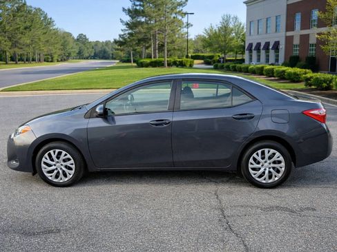 Used 2019 Toyota Corolla LE FWD image 3