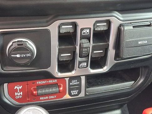 Used 2023 Jeep Wrangler Unlimited Rubicon image 28