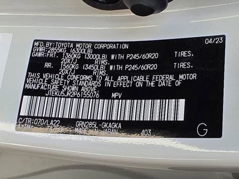Used 2023 Toyota 4Runner Limited AWD/4WD image 34