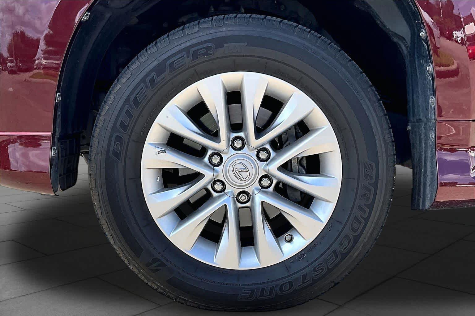 Used 2019 Lexus GX 460 Premium w/ Premium Package AWD/4WD image 10