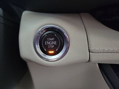Used 2022 Buick Envision Essence w/ Safety Package FWD image 46