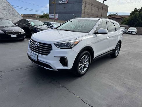 Used 2017 Hyundai Santa Fe SE w/ Cargo Package FWD image 13