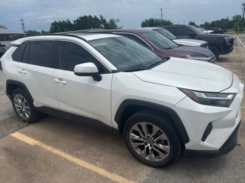 Used 2022 Toyota RAV4 XLE Premium FWD image 2
