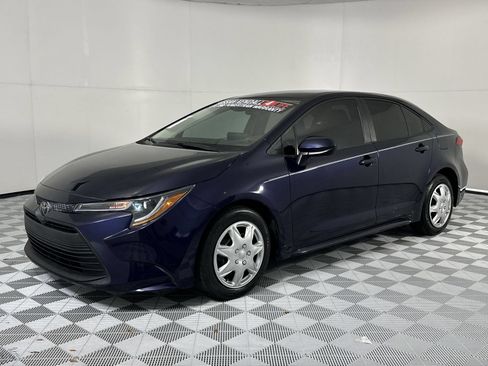 Used 2024 Toyota Corolla LE FWD image 4