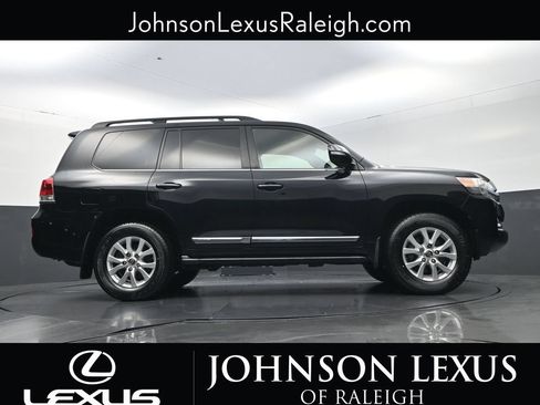 Used 2016 Toyota Land Cruiser AWD/4WD image 21