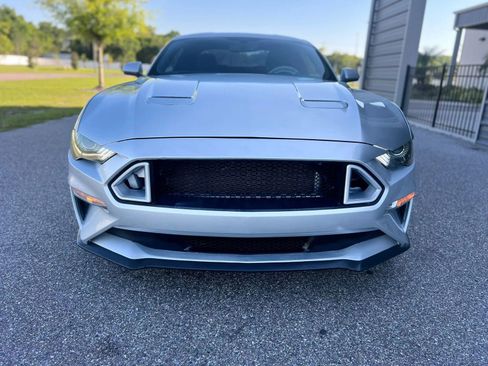Used 2019 Ford Mustang Coupe image 2