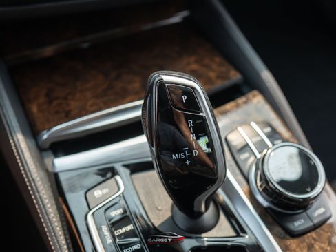 Used 2019 BMW M550i xDrive AWD/4WD image 35