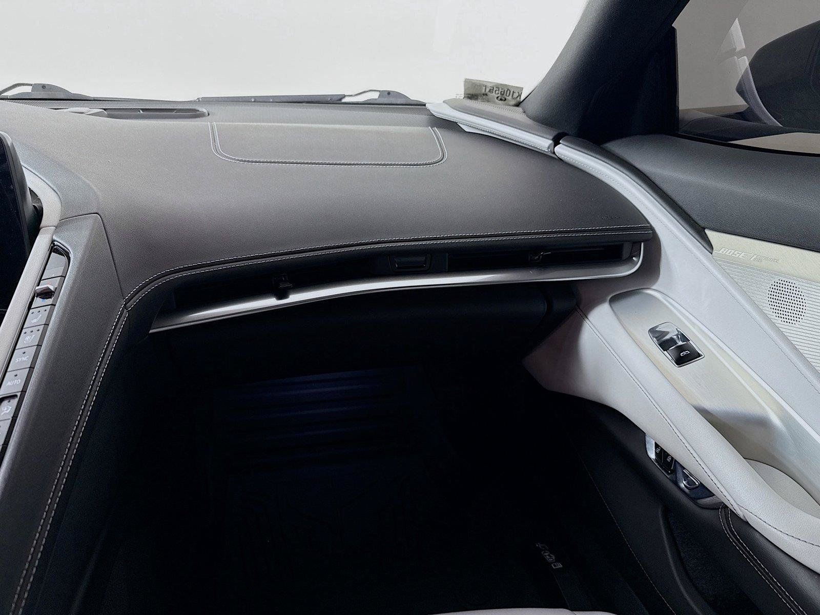 Used 2022 Chevrolet Corvette Stingray Preferred Cpe w/ Z51 Performance Package RWD image 22