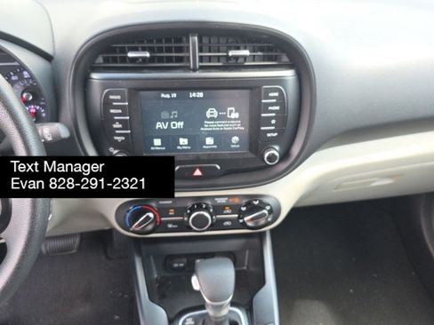 Used 2020 Kia Soul LX FWD image 10