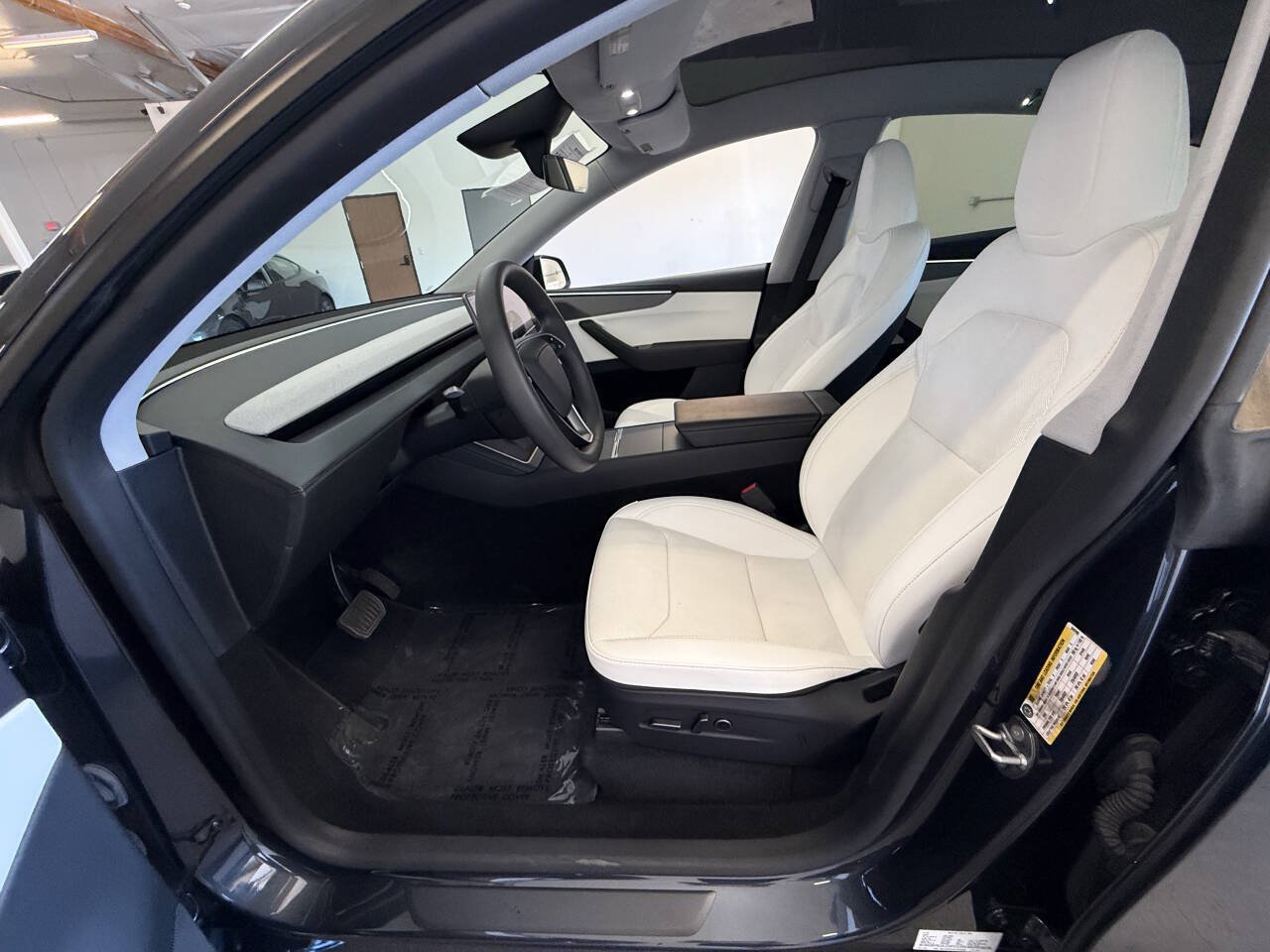 Used 2026 Tesla Model Y Long Range AWD/4WD image 22