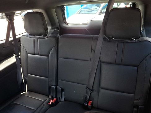 Certified 2023 Chevrolet Suburban RST w/ Luxury Package AWD/4WD image 11
