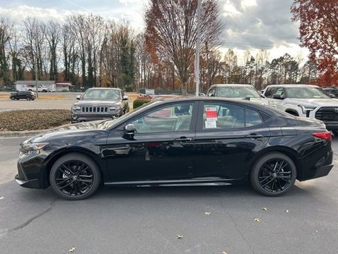 New 2026 Toyota Camry SE w/ Convenience Package FWD image 8