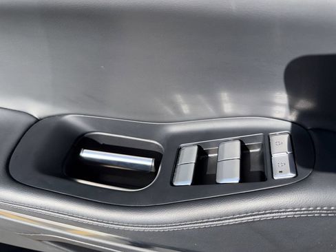 Certified 2025 Lincoln Navigator Reserve AWD/4WD image 15