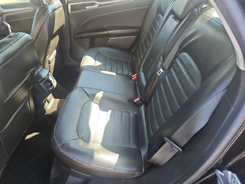 Used 2013 Ford Fusion SE image 22