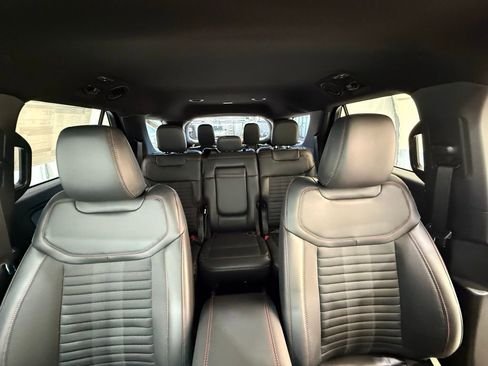 New 2026 Ford Explorer ST-Line w/ ST-Line Street Pack image 32