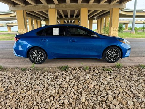 Used 2023 Kia Forte GT-Line w/ GT-Line Premium Package FWD image 2