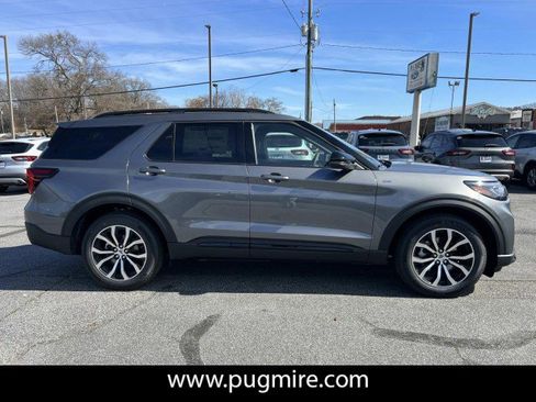 New 2026 Ford Explorer ST-Line RWD image 8