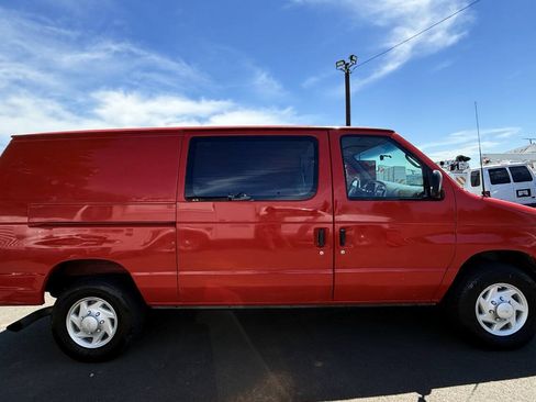 Used 2002 Ford E-350 and Econoline 350 Super Duty RWD image 8