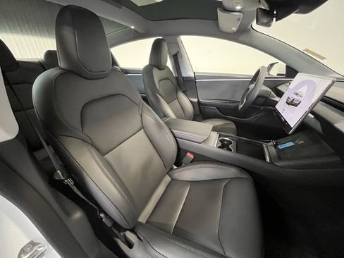 Used 2025 Tesla Model 3 Long Range image 9