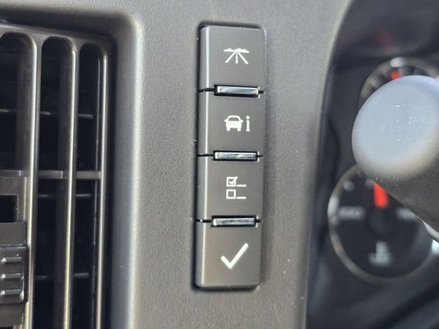 New 2025 Chevrolet Express 2500 w/ Driver Convenience Package image 32