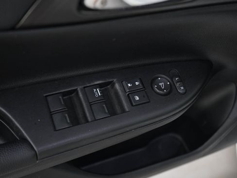 Used 2016 Honda Accord Sport image 18