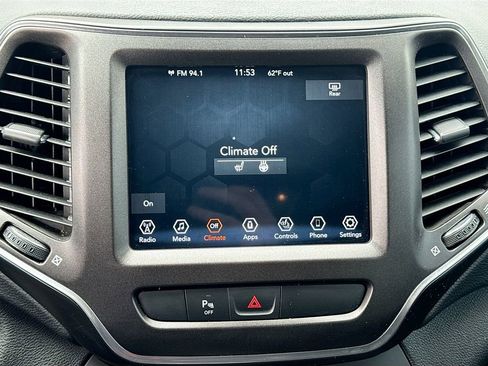 Used 2020 Jeep Cherokee Trailhawk w/ Cold Weather Group AWD/4WD image 12