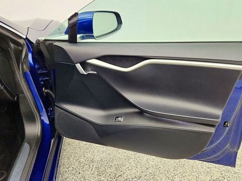 Used 2018 Tesla Model S 100D image 30