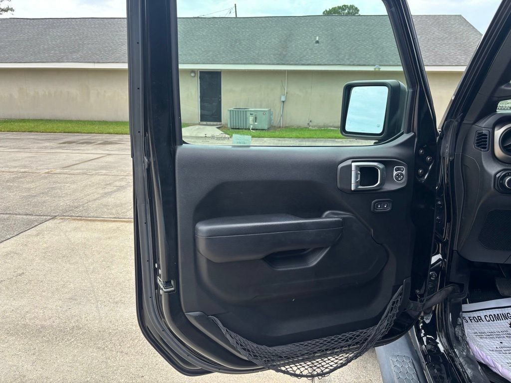 Used 2019 Jeep Wrangler Unlimited Sport S AWD/4WD image 10