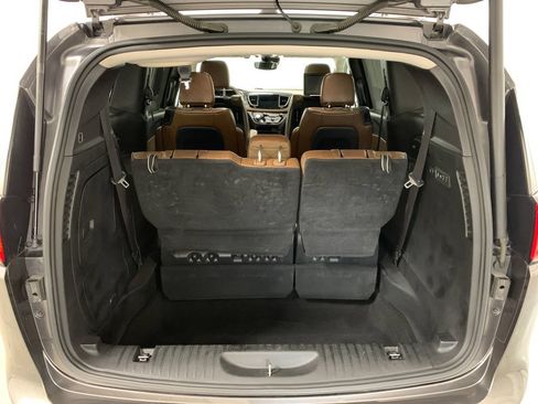 Used 2017 Chrysler Pacifica Limited FWD image 26