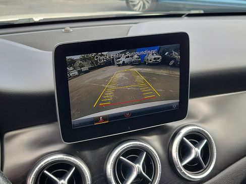 Used 2017 Mercedes-Benz CLA 250 image 26