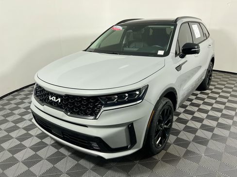 Certified 2023 Kia Sorento SX image 7