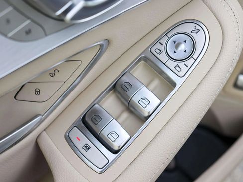 Used 2016 Mercedes-Benz C 300 Sedan image 16