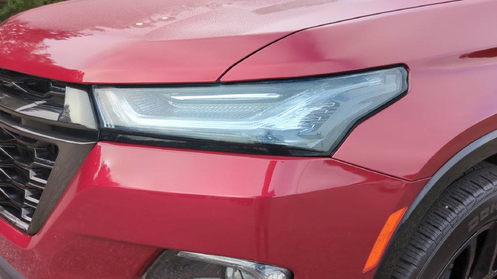 Used 2022 Chevrolet Traverse Premier w/ Redline Edition FWD image 9