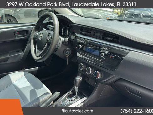 Used 2015 Toyota Corolla L FWD image 38