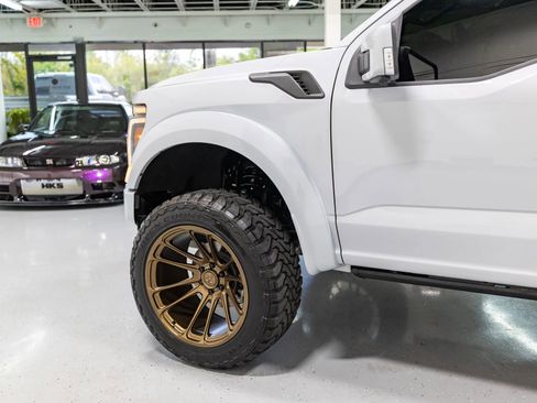 Used 2025 Ford F150 Raptor AWD/4WD image 19