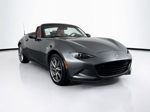 Used 2023 MAZDA MX-5 Miata Grand Touring image 18