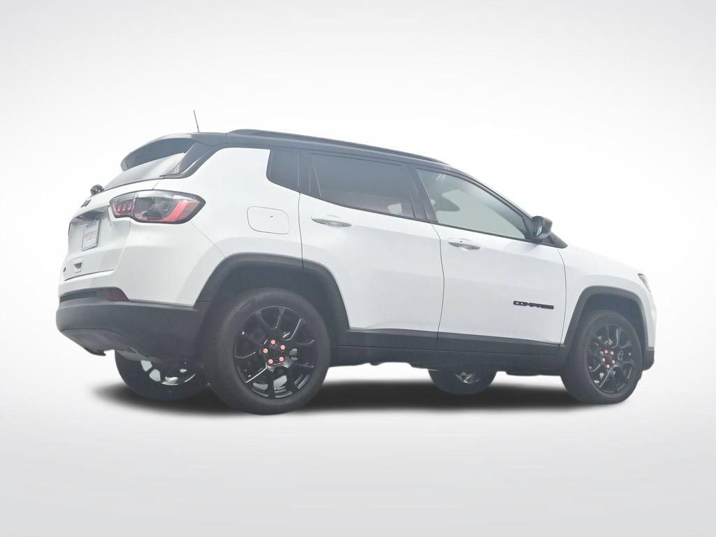 Used 2023 Jeep Compass Latitude AWD/4WD image 34