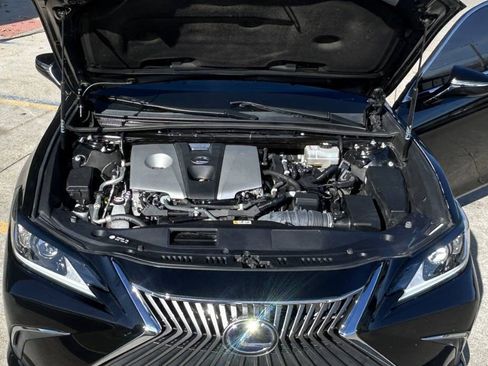 Used 2021 Lexus ES 300h w/ Accessory Package 2 image 41