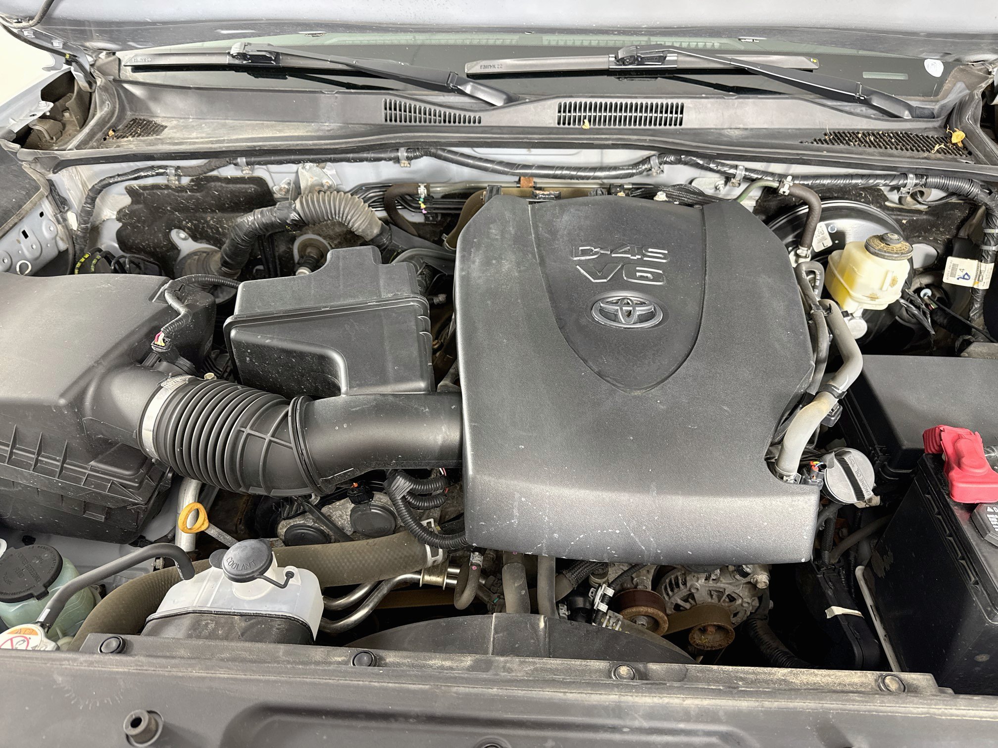 Used 2021 Toyota Tacoma SR5 AWD/4WD image 29