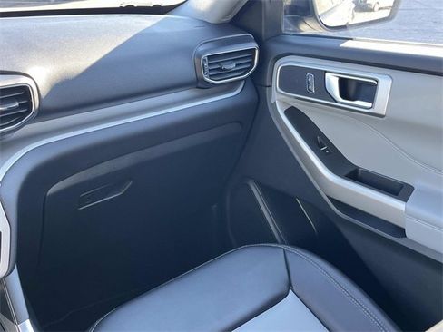 Used 2023 Ford Explorer XLT w/ Equipment Group 202A image 15
