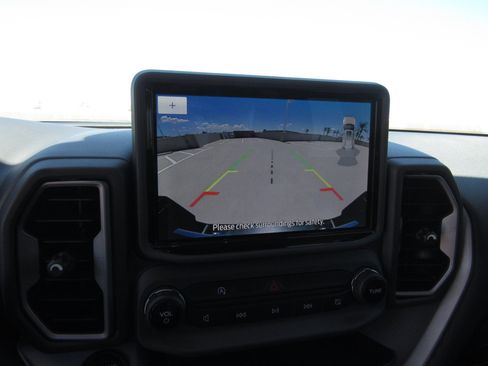 Used 2023 Ford Bronco Sport Outer Banks w/ Tech Package AWD/4WD image 19
